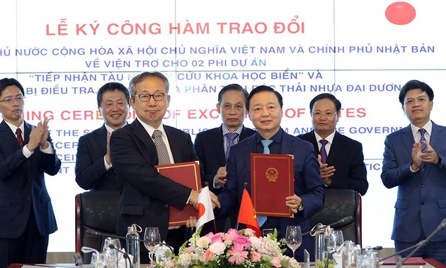 Vietnam und Japan unterzeichnet diplomatische Note zur Unterstützung für zwei Projekte