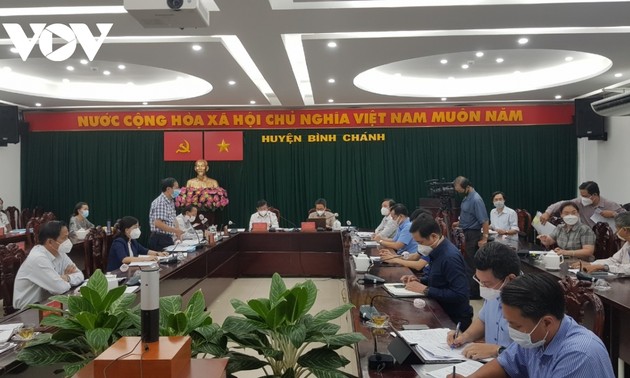 Vizepremierminister Vu Duc Dam überprüft die Covid-19-Prävention und –Bekämpfung in Ho Chi Minh Stadt