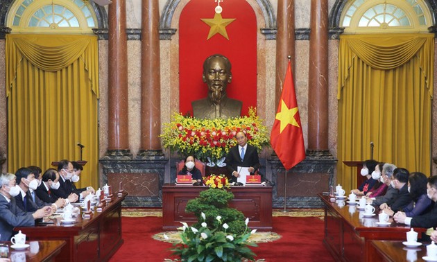Staatspräsident Nguyen Xuan Phuc: Senioren sind Schatz des Volkes und Säule der Familien und Gesellschaft