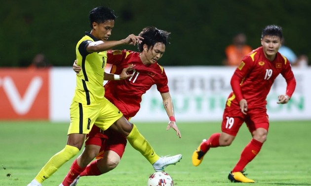 Überzeugender Sieg der vietnamesischen Fußballmannschaft gegen Malaysia