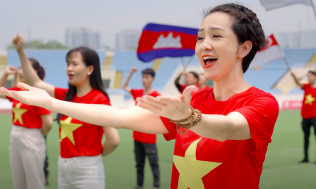 „Wushu-Königin” Thuy Hien stellt MV zur Begrüßung von SEA Games vor