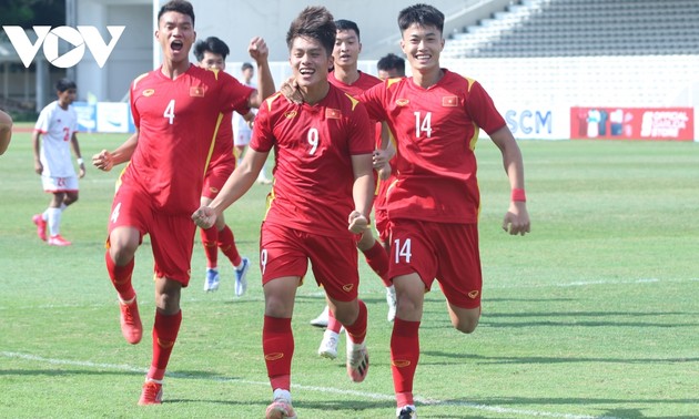 Vietnamesische U19-Fußballmannschaft gewinnt gegen philippinische U19-Mannschaft
