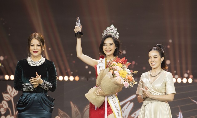 Nong Thuy Hang gewinnt den Schönheitswettbewerb der vietnamesischen Volksgruppen