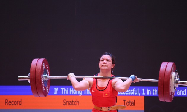 Gewichtheberin Pham Thi Hong Thanh gewinnt Gold-Hattrick im asiatischen Gewichtheben