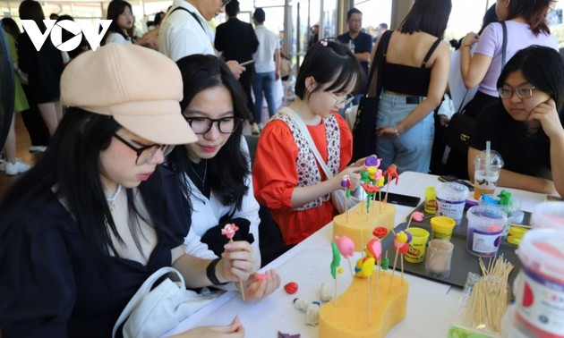 Vietnamesische Studenten in Australien veranstalten Kulturtag