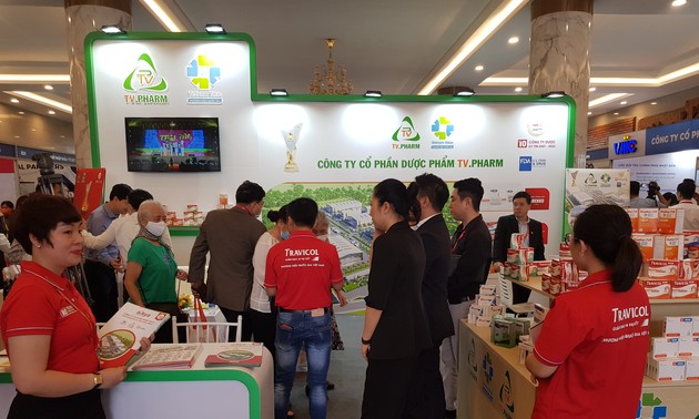 30 Länder und Regionen beteiligen sich an Pharmamesse in Hanoi