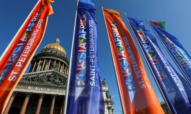 Russland-Afrika-Gipfel: Verstärkung der Zusammenarbeit im neuen Kontext
