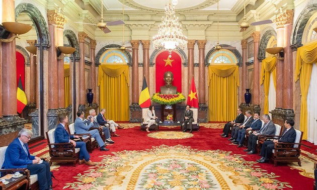 Staatspräsident Vo Van Thuong empfängt die Präsidentin des belgischen Senats Stéphanie D'Hose