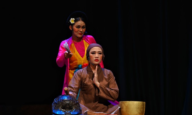 Cheo-Theater Hanoi stellt das alte Stück „Quan Am Thi Kinh” in neuer Version vor
