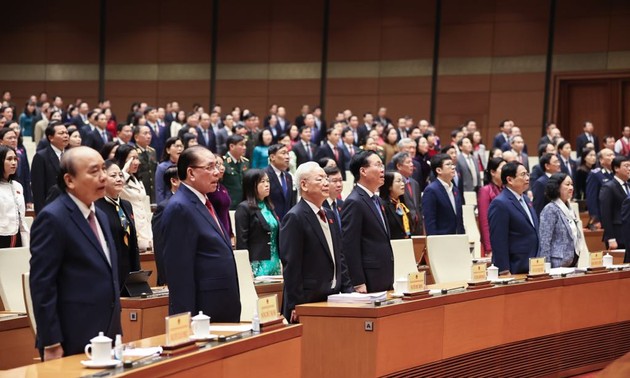 Fünfte ungewöhnliche Sitzung des Parlaments der 15. Legislaturperiode eröffnet