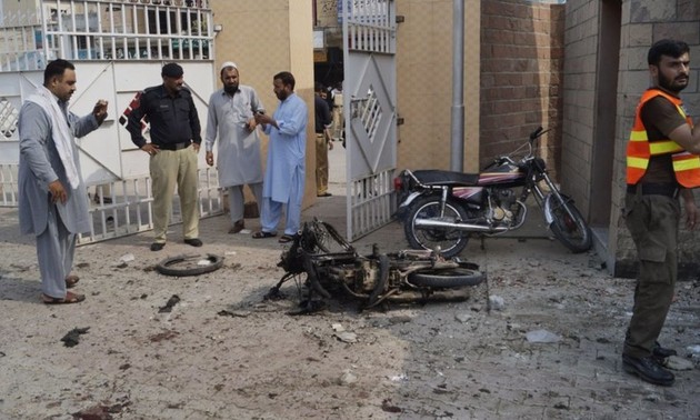 Zehn Tote bei Angriff auf Polizeiwache in Pakistan