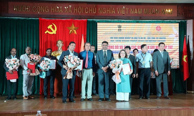 66 MOU über Zusammenarbeit zwischen den Provinzen in Tay Nguyen und Indien unterzeichnet