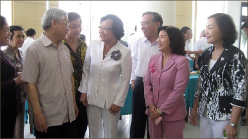 Party leader calls for more contributions by retired senior officials