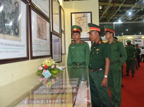 Soc Trang exhibition confirms Vietnam’s sea, island sovereignty