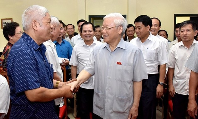 Party chief meets voters ahead of year-end National Assembly session  