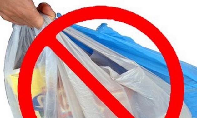 Hanoi organizations to stop single-use plastics products from November