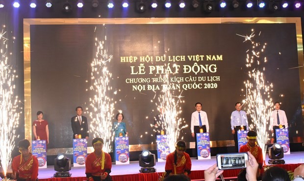 Vietnam Airlines joins VITA to offer holiday package with up to 40 percent discount