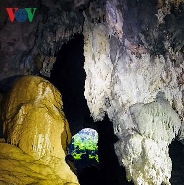 Vietnam reopens exclusive tours to world’s largest cave complex