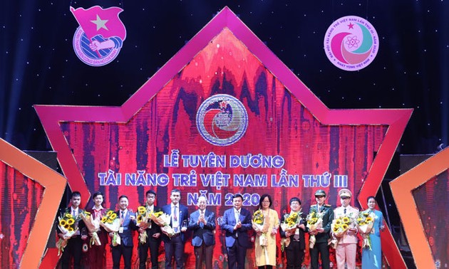 Outstanding individuals honored at 2020 Vietnam Young Talent Congress 