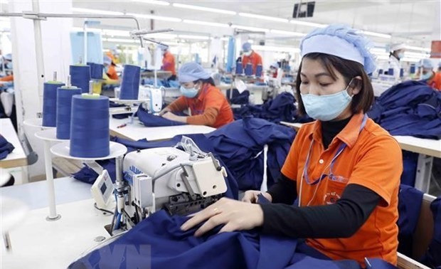 Vietnam on track to achieve record  600 billion USD in foreign trade: MoIT