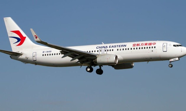 China Eastern Airlines Boeing with 132 on board crashes in China