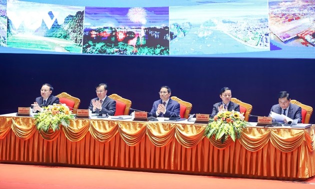 PM wants Red River Delta to lead Vietnam’s economic restructuring 