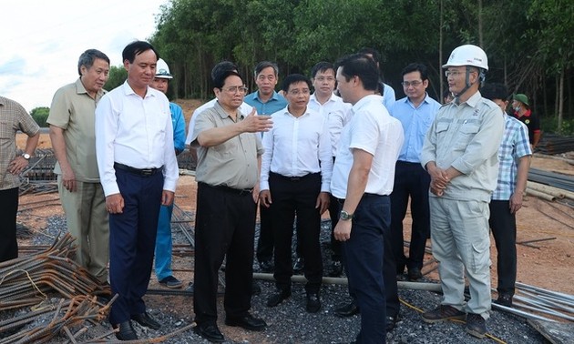 PM inspects major projects in Quang Tri
