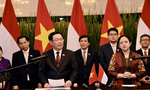 Vietnam, Indonesia resolved to become strong, prosperous countries  
