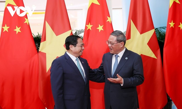 PMs of Vietnam, China hold talks