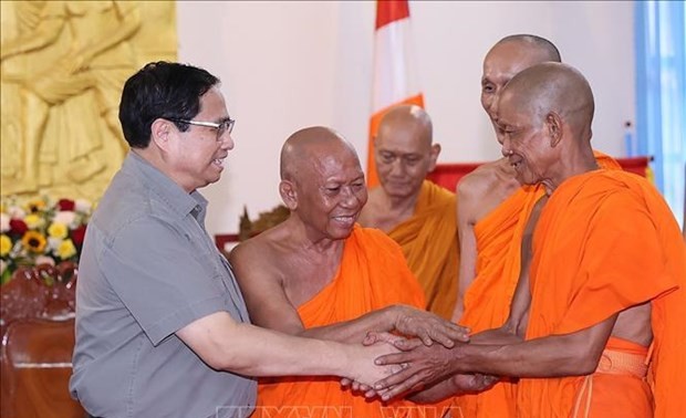 PM extends greetings to Khmer community on Sene Dolta festival