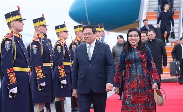 Prime Minister arrives in Bucharest for official visit to Romania