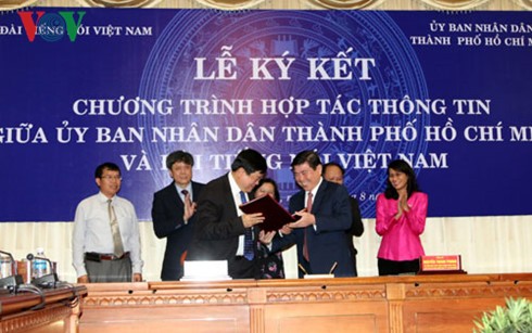 สถานีวิทยุเวียดนามร่วมมือด้านการประชาสัมพันธ์กับทางการนครโฮจิมินห์