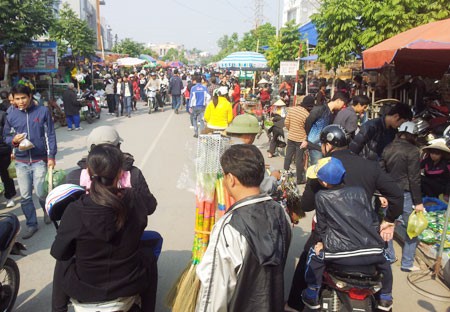ตลาดนัด ห่าง ที่เมืองไฮฟองช่วงใกล้ตรุษเต๊ตประเพณี
