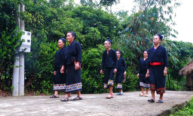 เอกลักษณ์วัฒนธรรมของชนเผ่าเออดู (Ơ Đu) ที่จังหวัดเหงะอาน