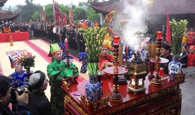 Phu Tho holds feast to honor national founders
