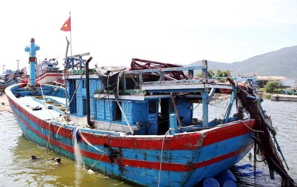 Two more Vietnamese fishing vessels detained by China