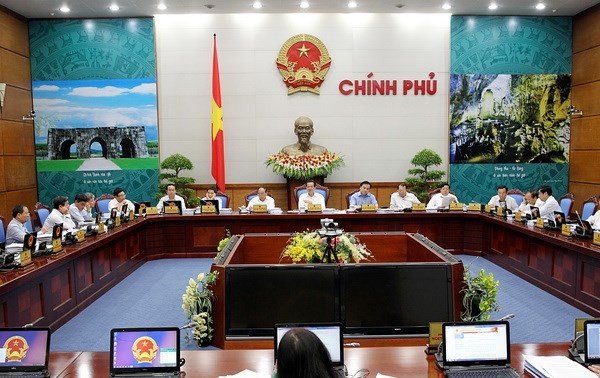 Government meeting for August discusses restructuring state-owned enterprises