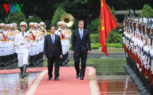 Vietnam, UK agree to deepen strategic partnership