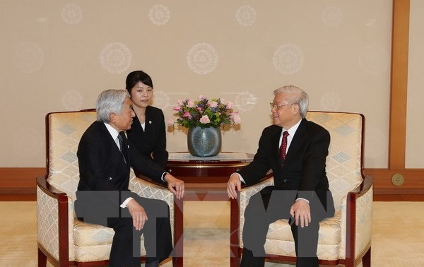Party leader meets Japanese Emperor