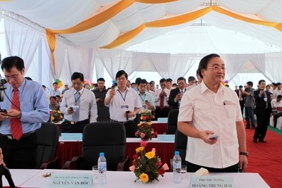 越南政府副总理黄忠海出席第三沿海热电厂动工仪式