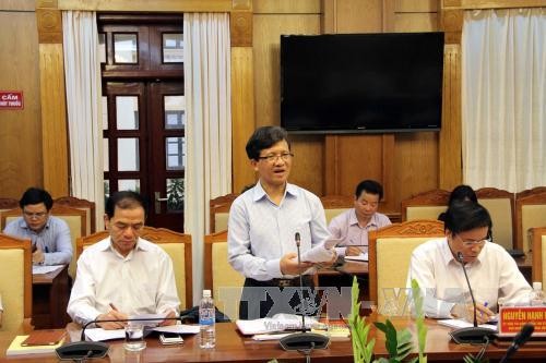 越南国会常委会和国家选举委员会检查监督团与头顿市选举委员会座谈