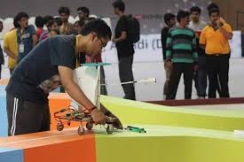 2016年越南机器人大赛突出环保理念
