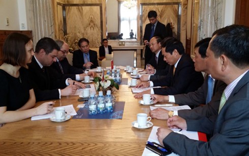 越南和捷克副外长级政治磋商在越举行