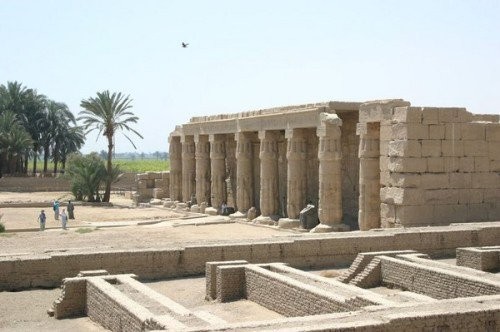 埃及发现有7千多年历史的古城