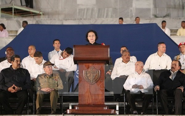 阮氏金银出席古巴领袖菲德尔·卡斯特罗悼念仪式