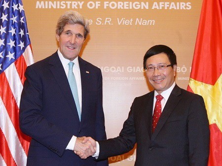 美国国务卿克里对越南、法国、英国和瑞士进行访问