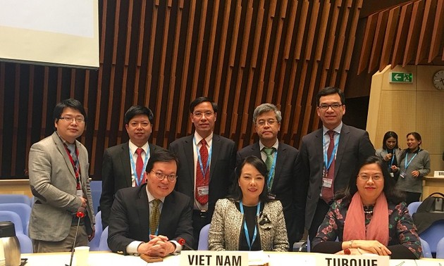 越南为世卫组织执行委员会第140届会议做出积极贡献