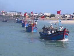 越南中南部地区渔民前往长沙传统渔场捕捞