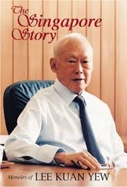 新加坡已故总理李光耀的回忆录正式介绍给越南读者