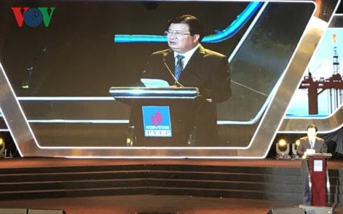 越南政府副总理郑廷勇出席PVEP公司成立10周年纪念会